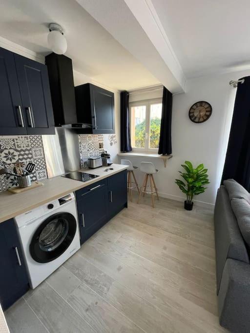 Appartement 1 Chambre Proche Gare Et Centre Ville Poissy Buitenkant foto